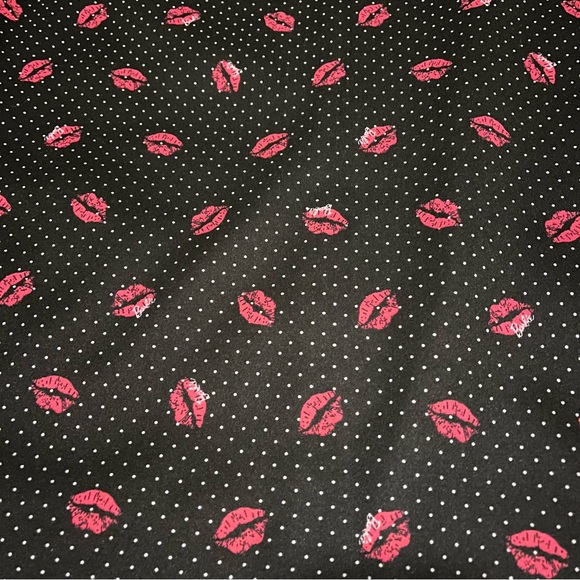 Torrid x Barbie Lips polka dot Pencil Skirt - Picture 2 of 8